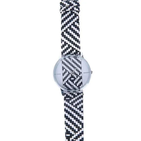 Black & White Watch
