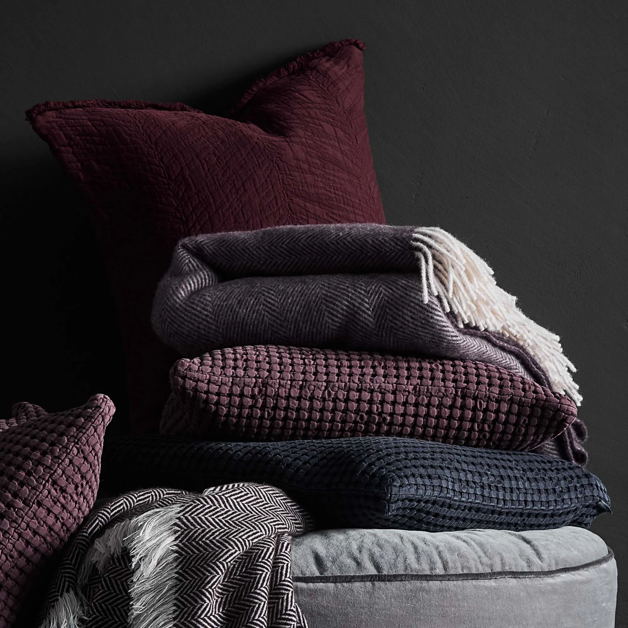 Salantai Wool Blanket [Plum/Cream]