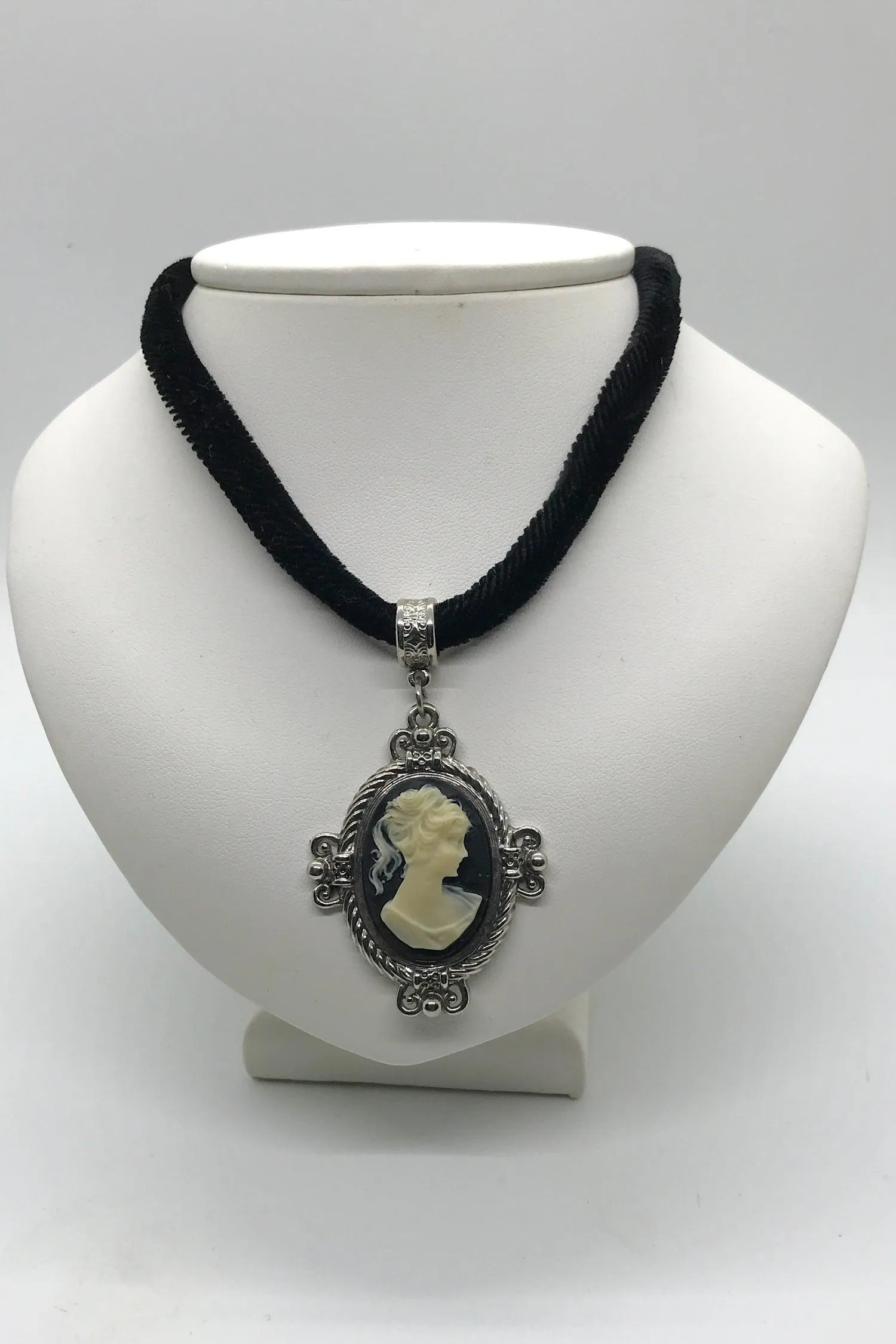 Vintage 1928 Ornate Cameo on Black Velvet Choker