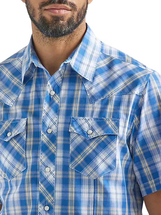 Wrangler Men's Fashion Short Sleeve Western Snap Plaid Blue Shirt