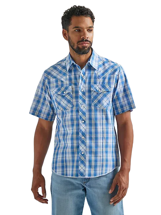 Wrangler Men's Fashion Short Sleeve Western Snap Plaid Blue Shirt